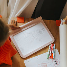 Charger l'image dans la galerie, Kidydraw-pro - Tablette Lumineuse Dessinons la Mode!