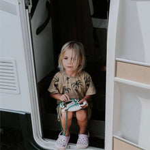 Charger l'image dans la galerie, Jouet à lacer - Amélia le Singe