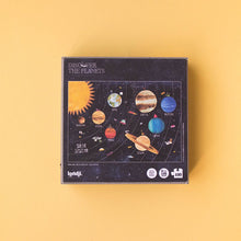 Charger l'image dans la galerie, Puzzle Pocket Discover The Planets - 100 pièces