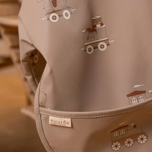 Charger l'image dans la galerie, Bavoir à manches longues Luna - Train Carnaval