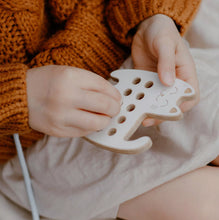 Charger l'image dans la galerie, Jouet à lacer - Le Chaton