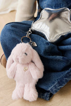 Charger l'image dans la galerie, Porte-Clés Peluche Lapin Penelope Blossom