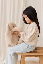 Charger l'image dans la galerie, Peluche Lapin Penelope Caramel - 45cm