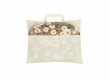 Charger l'image dans la galerie, Coussin pour chaise haute Growing Green - Camellia