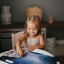 Charger l'image dans la galerie, Livre de gommettes repositionnables - L'Espace