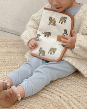 Charger l'image dans la galerie, Protège carnet de santé Edgar - Tigre Marron