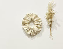 Charger l'image dans la galerie, Chouchou Cléa - Camélia