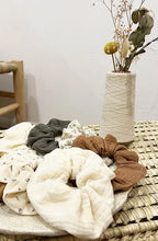 Charger l'image dans la galerie, Chouchou Cléa - Camélia