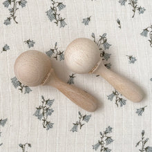 Charger l'image dans la galerie, Paire de Maracas en bois