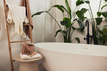 Charger l'image dans la galerie, Trousse de toilette Boucles - Biscuit