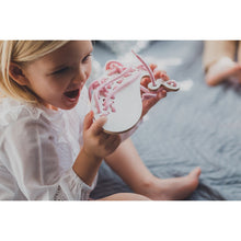 Charger l'image dans la galerie, Jouet à lacer - Jack la Baleine