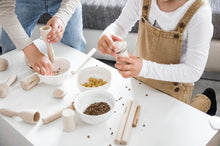 Charger l'image dans la galerie, Hochet créatif en bois