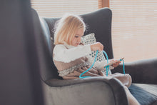 Charger l'image dans la galerie, Jouet à lacer - Olivier l'Eléphant