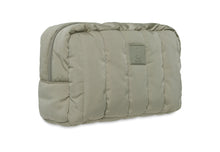Charger l&#39;image dans la galerie, Trousse de toilette matelassée - Olive Green
