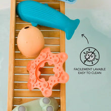 Charger l&#39;image dans la galerie, Jouet de bain Flot - Kuji la Baleine
