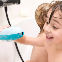 Charger l&#39;image dans la galerie, Jouet de bain Flot - Kuji la Baleine
