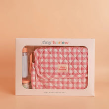Charger l&#39;image dans la galerie, Coffret Sac à Langer poupée - Vichy rose
