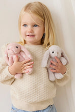 Charger l'image dans la galerie, Peluche Lapin Penelope Little Love - 15cm
