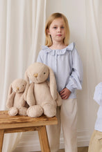 Charger l'image dans la galerie, Peluche Lapin Penelope Caramel - 30cm
