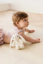 Charger l'image dans la galerie, Peluche Lapin Penelope Marshmallow - 15cm
