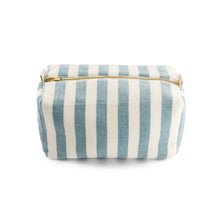 Charger l&#39;image dans la galerie, Trousse de toilette Eponge - Rayures Blue Cloud
