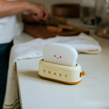 Charger l&#39;image dans la galerie, Veilleuse Led - Toaster jaune
