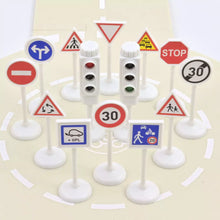 Charger l'image dans la galerie, Panneaux de signalisation et feux tricolores pour petites voitures

