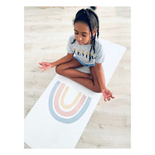 Charger l&#39;image dans la galerie, Tapis de Yoga enfant - Be The Rainbow
