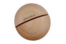Charger l&#39;image dans la galerie, Boule Sonore en bois - ⌀ 70mm
