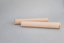 Charger l&#39;image dans la galerie, Paire de Claves en bois
