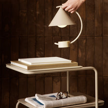 Charger l&#39;image dans la galerie, Lampe Led rechargeable - Cashmere
